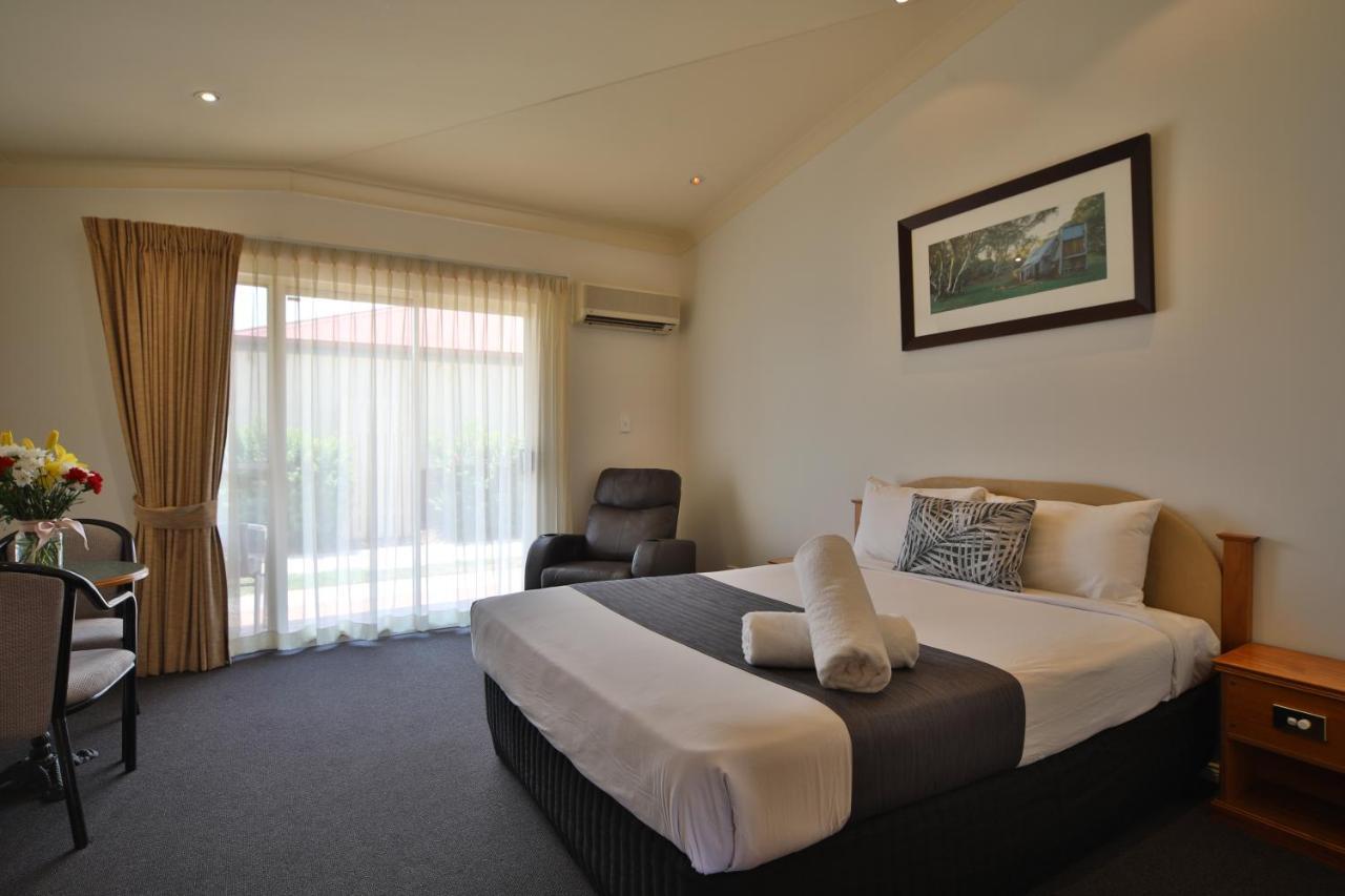 Emerald Explorers Inn Экстерьер фото